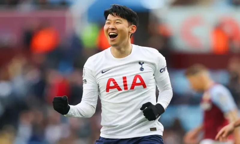 Son Heung-min tham gia Tottenham Hotspur